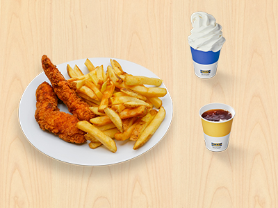 Vista superior de un menú de IKEA sobre una mesa de madera clara, que incluye un plato con tiras de pollo frito y papas fritas, un vaso de papel azul con helado de máquina y un vaso de papel amarillo con una bebida oscura.