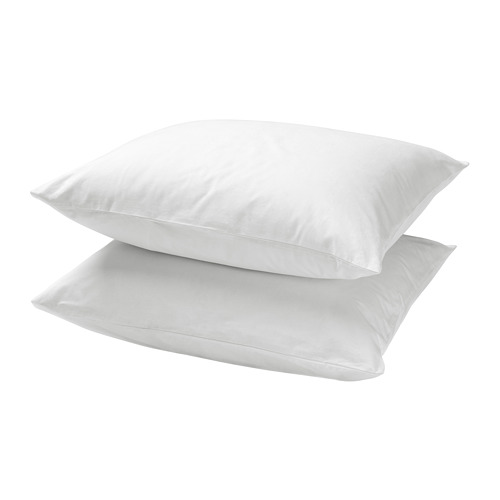 Dos almohadas DVALA blancas y rectangulares apiladas ordenadamente, textura suave, diseño simple.