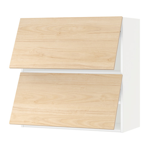 Mueble armario doble de madera, fresno claro. Marco blanco, dos estantes, diseño sencillo.
