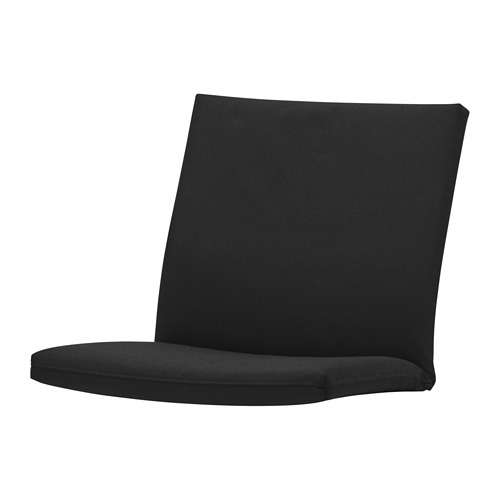 Una silla negra, cuadrada, moderna, sin reposabrazos ni patas, que forma parte de la colección nytillverkad de ikea. Está diseñado para la comodidad con cojines de felpa.