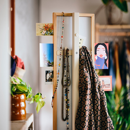 KOMPISHÄNG, espejo de pie. 3 de 5 open dialog