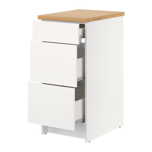 Mueble bajo de cocina KNOXHULT blanco con encimera de roble y tres cajones.