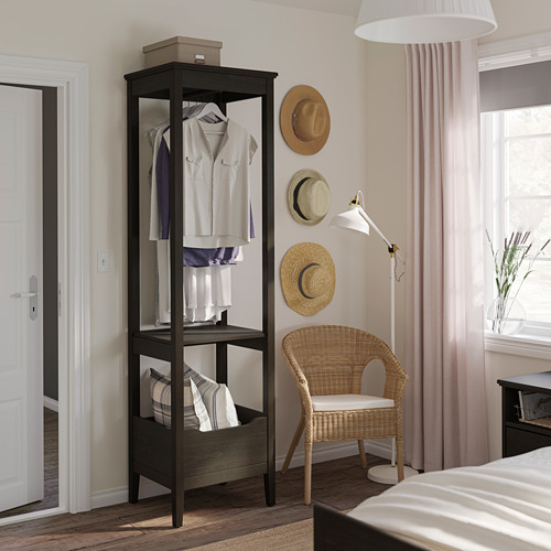 IDANÄS, closet abierto. 2 de 5 abrir diálogo