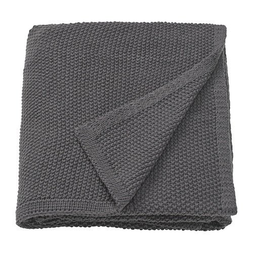 Manta HUMLEMOTT gris, rectangular, de punto suave, fabricada en poliéster reciclado.