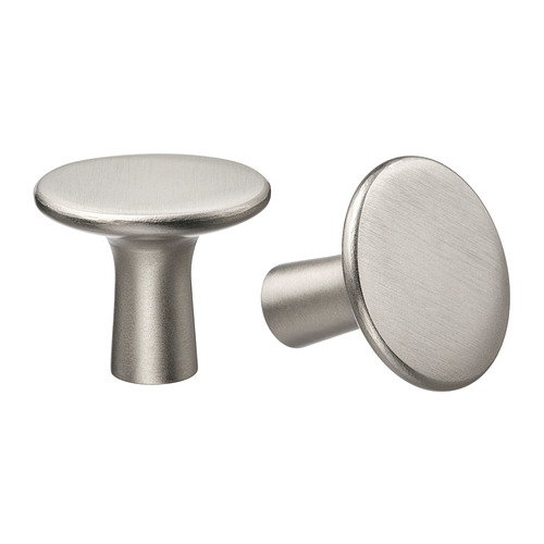 Dos pomos circulares de gabinete con acabado en níquel cepillado con un diseño elegante, con bordes lisos y una base cilíndrica.