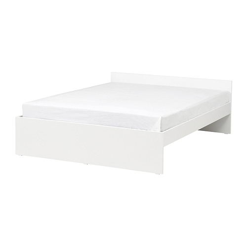 Somier minimalista VIHALS blanco con pintura acrílica y tableros de partículas.