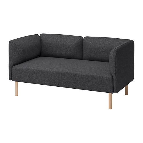 Un moderno sofá de 2 plazas de color gris oscuro llamado LILLEHEM con patas de madera, forma de fondo plano y un diseño limpio y minimalista.