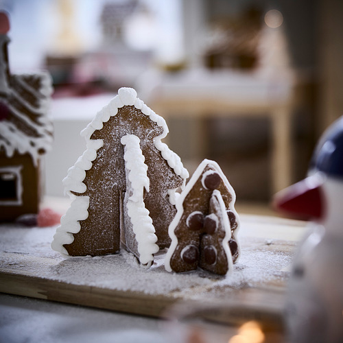 VINTERSAGA, gingerbread trees. 3 of 4 open dialog
