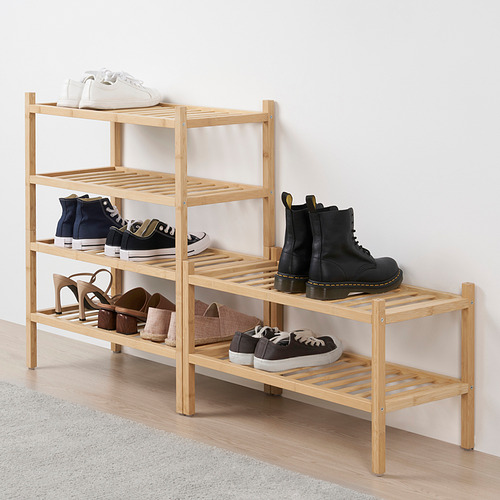 Zapatero de madera, marrón claro, tiene capacidad para 9 pares, se adapta a varios tamaños.