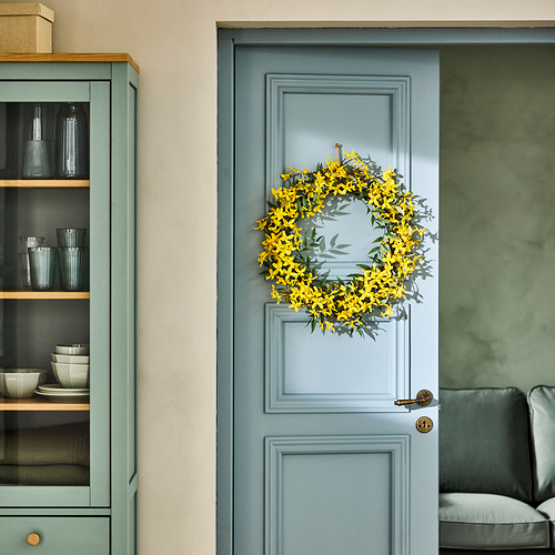 SMYCKA, corona artificial. 2 de 4 open dialog