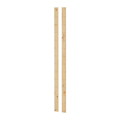 Dos tablones verticales de madera, de color claro, colocados uno al lado del otro, forman parte del sistema de almacenamiento HEJNE de ikea.