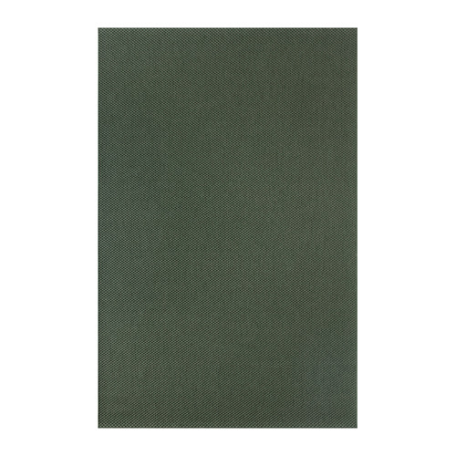 Ves una alfombra rectangular verde llamada MORUM. Su tejido plano con una textura tranquila, perfecto para interiores o exteriores.