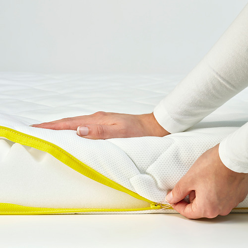 UNDERLIG, foam mattress for junior bed. 2 of 6 open dialog