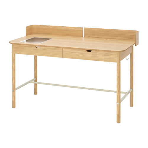 Escritorio RIDSPÖ: madera clara, 2 cajones, tapa de cristal, pantalla curva, gestión de cables, almacenamiento versátil.
