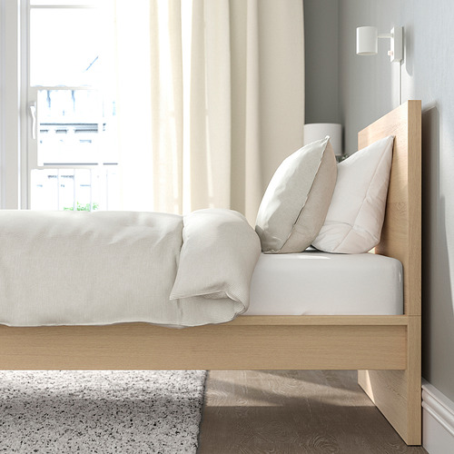 Cama MALM: ropa de cama blanca, somier de láminas curvas para el flujo de aire