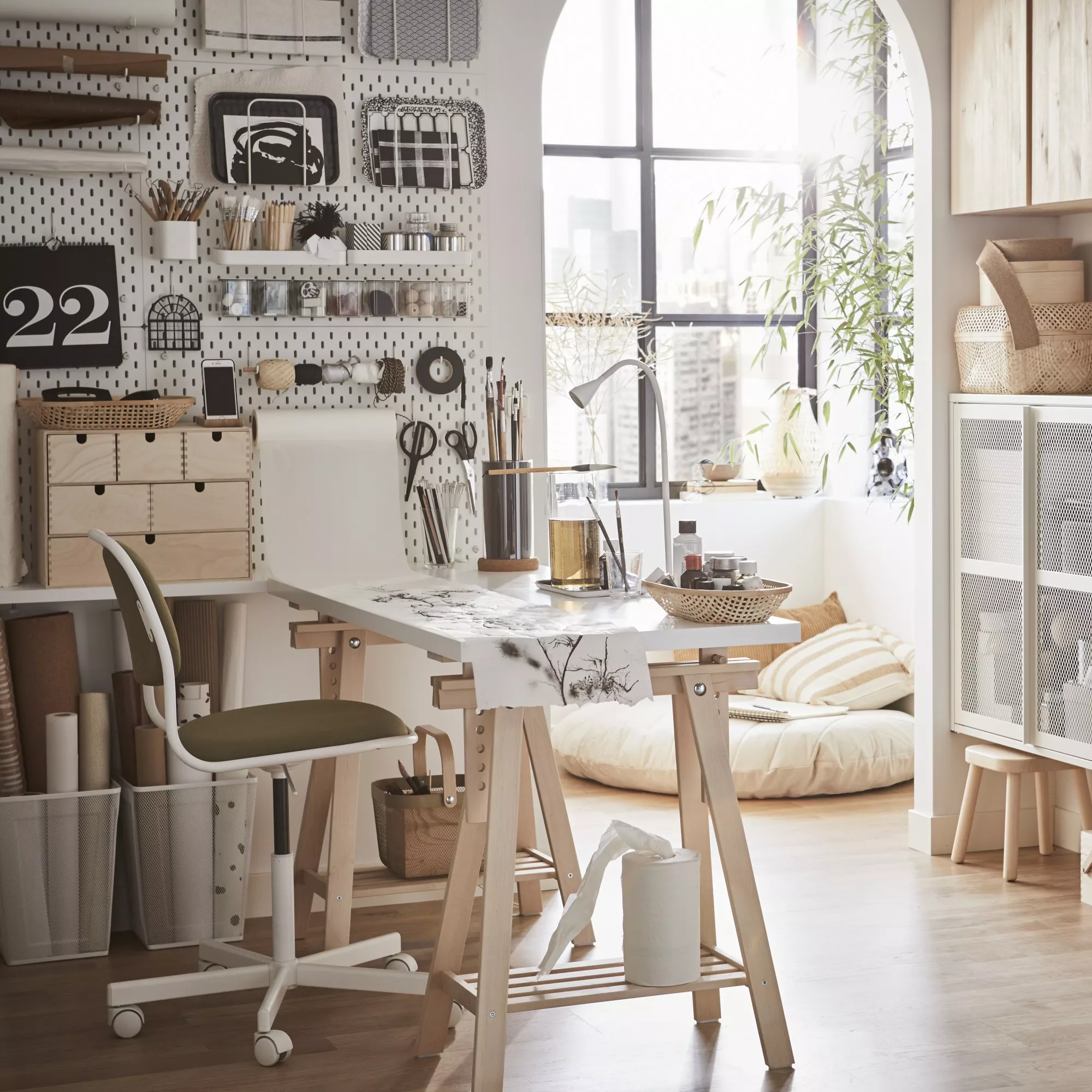 IKEA Puerto Rico - LAGKAPTEN/MITTBACK desk, white/birch, 47 1/4x23