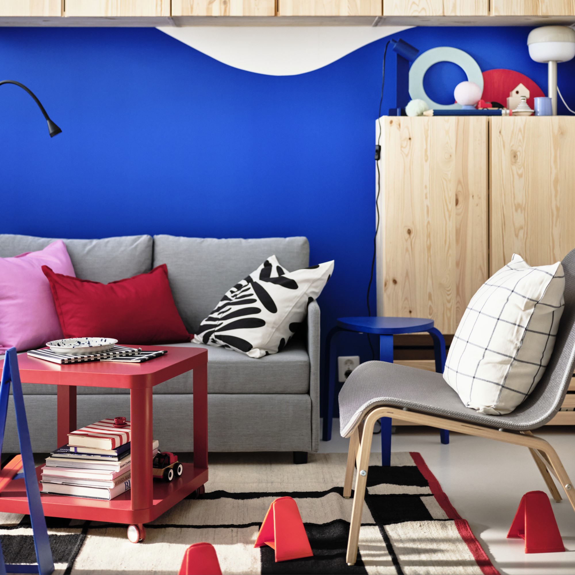 FRIDHULT, 2-seat sofa bed. 6 of 8 open dialog