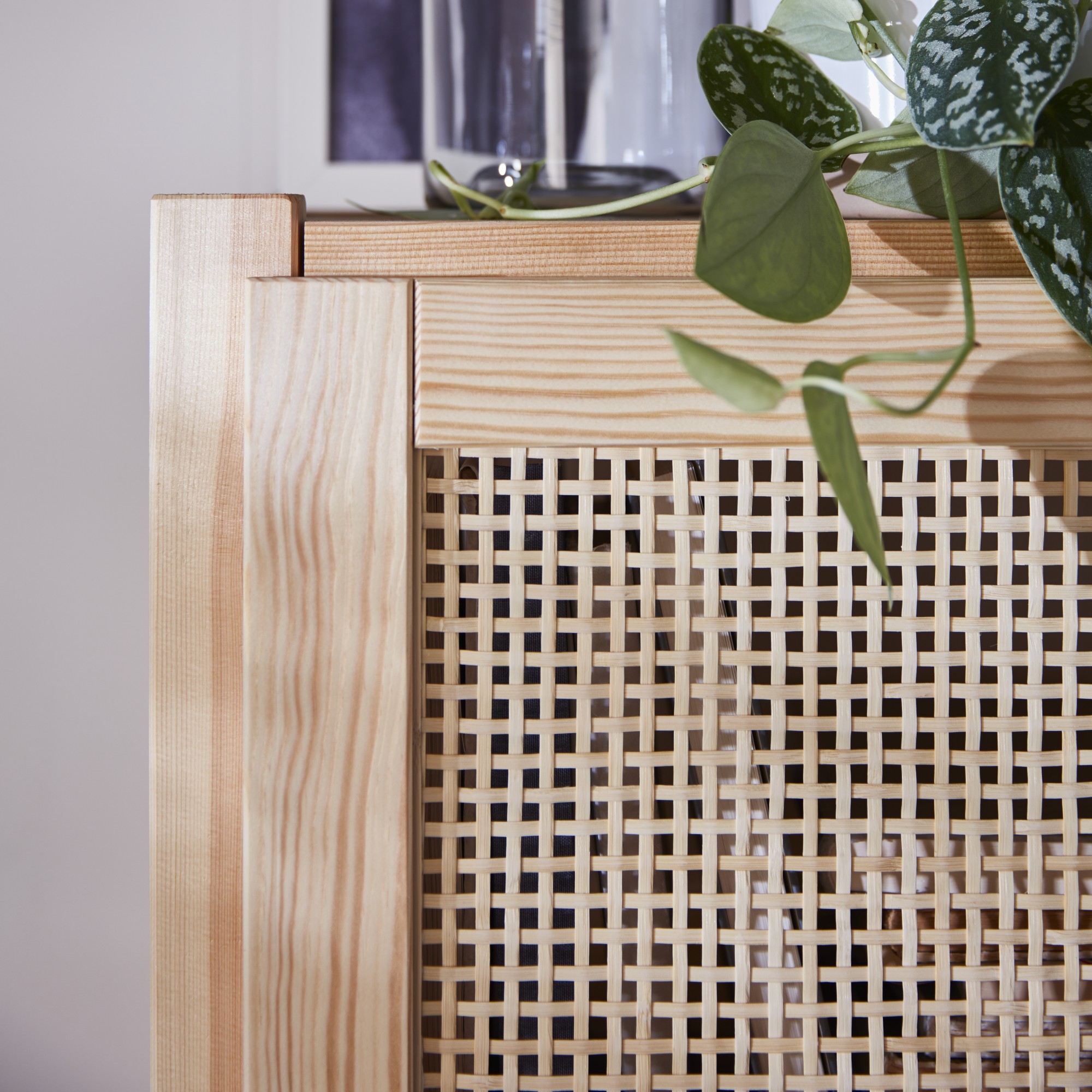 IVAR, shelf unit with doors. 3 of 5 open dialog