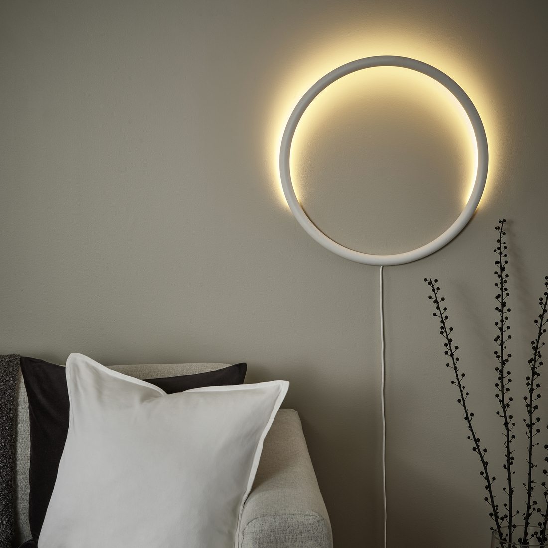 VARMBLIXT, LED wall lamp 330 lm 2700K. 2 of 8 open dialog