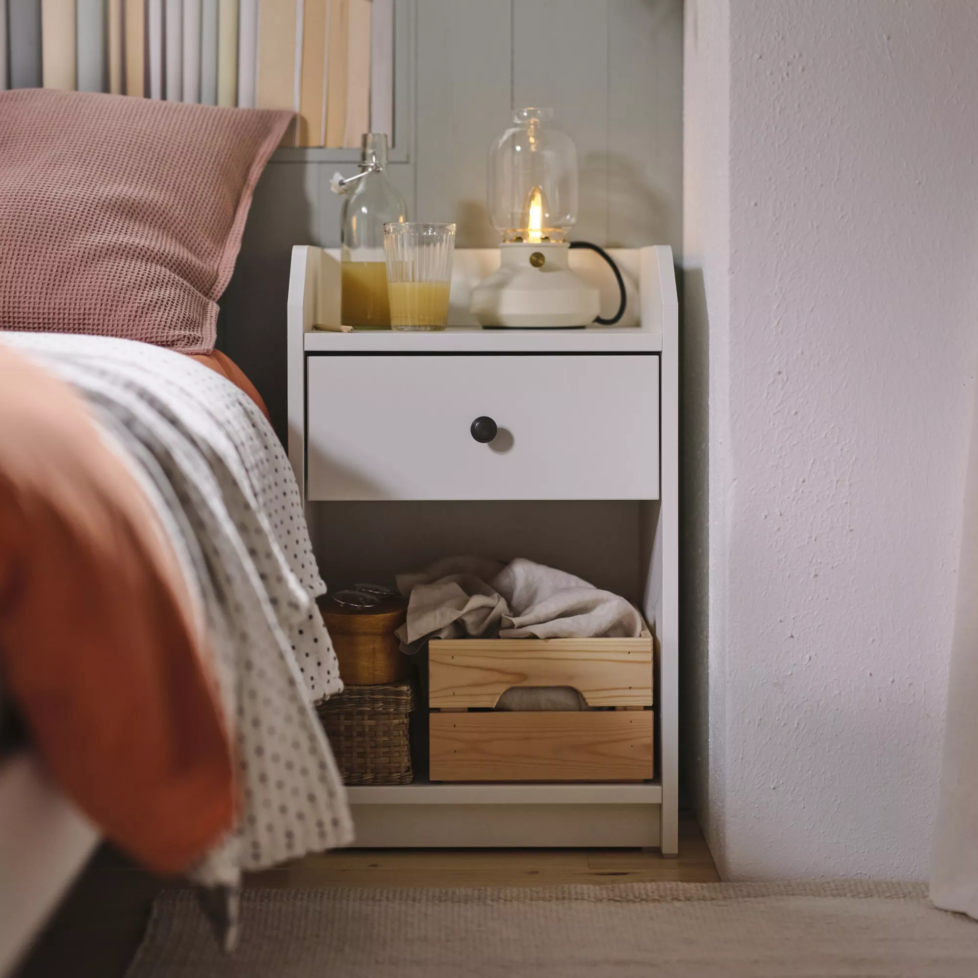 IKEA Puerto Rico - HAUGA nightstand, white, 15 5/8x14 "