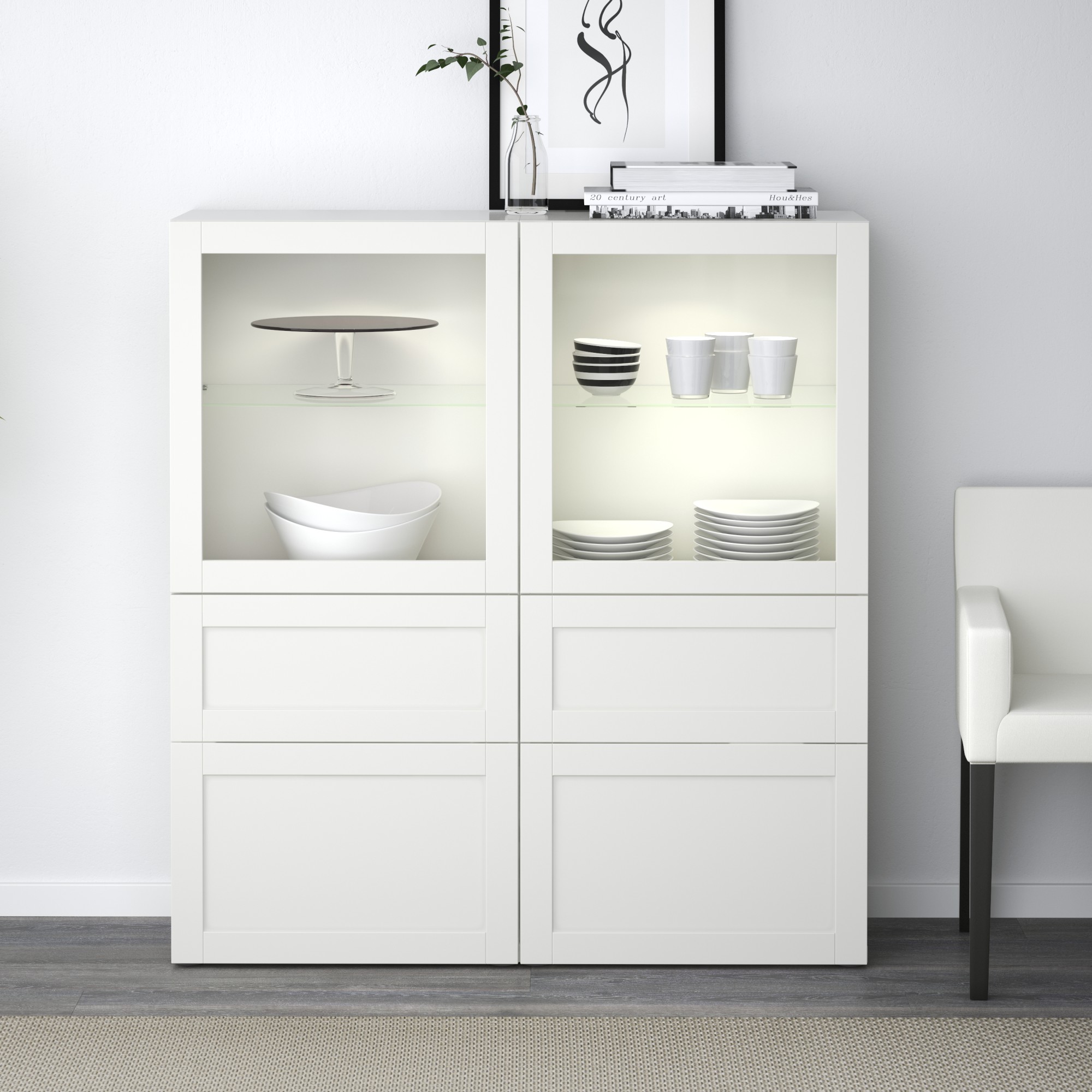 BESTÅ, Vitrina con guía para gaveta, cierre suave. 2 de 3 open dialog