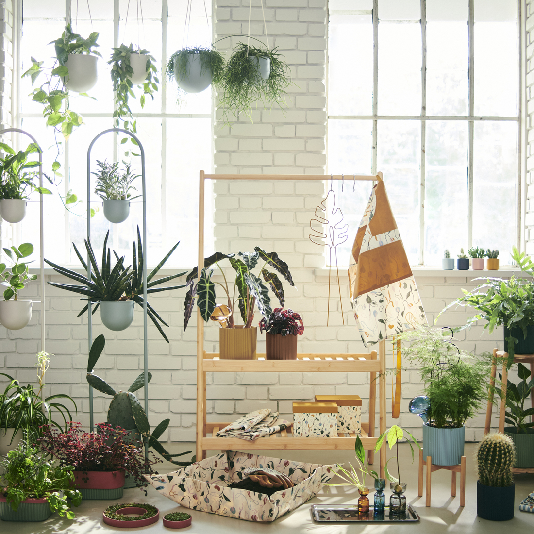 DAKSJUS, pedestal para plantas. 3 de 5 open dialog