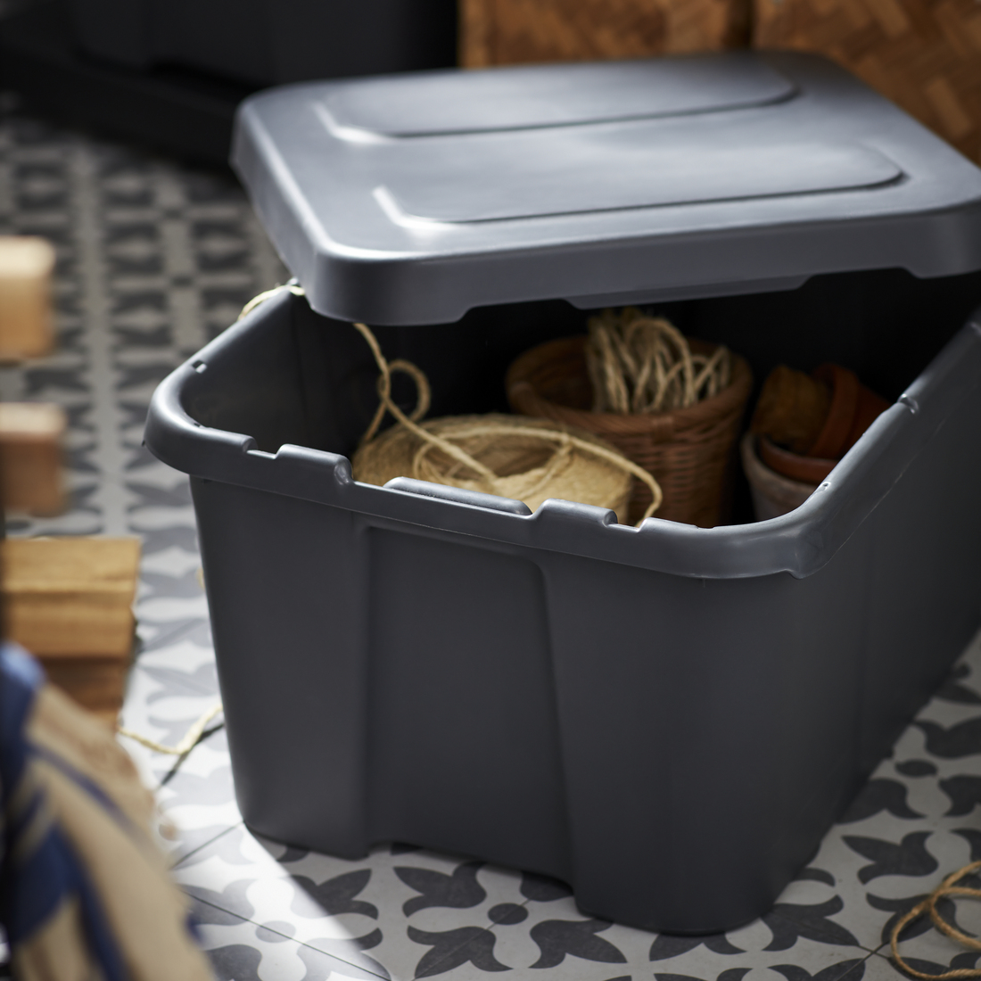 KLÄMTARE, box with lid, indoor/outdoor. 2 of 6 open dialog