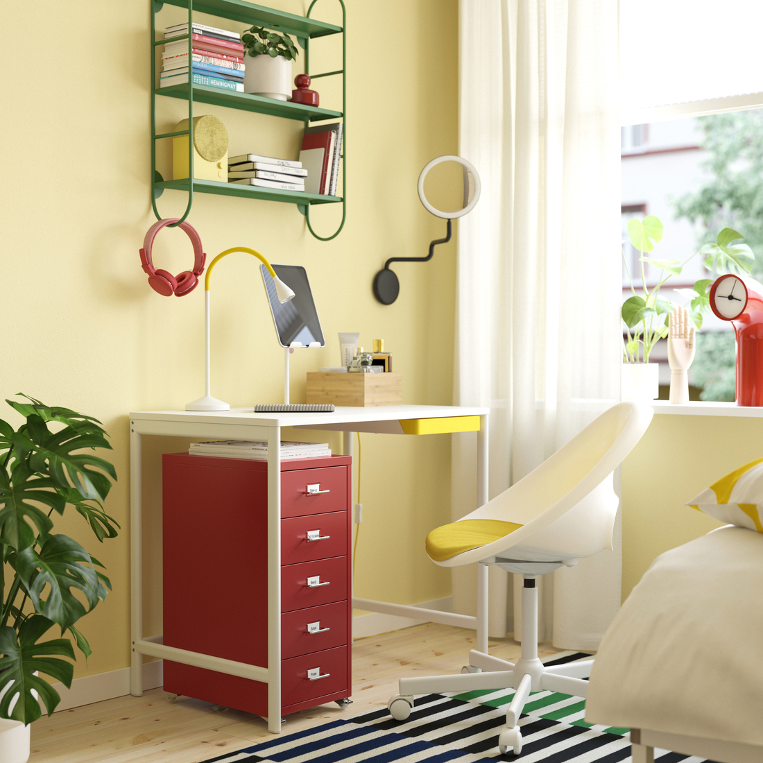 HELMER, drawer unit on casters. 3 of 7 open dialog