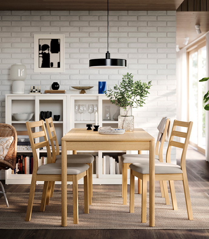 mesa de comedor con 4 sillas