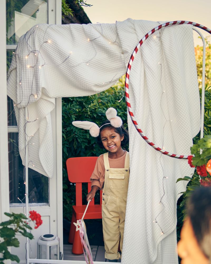 Cosy lighting for outdoor evenings Battery-powered lighting is perfect for your balcony or garden.